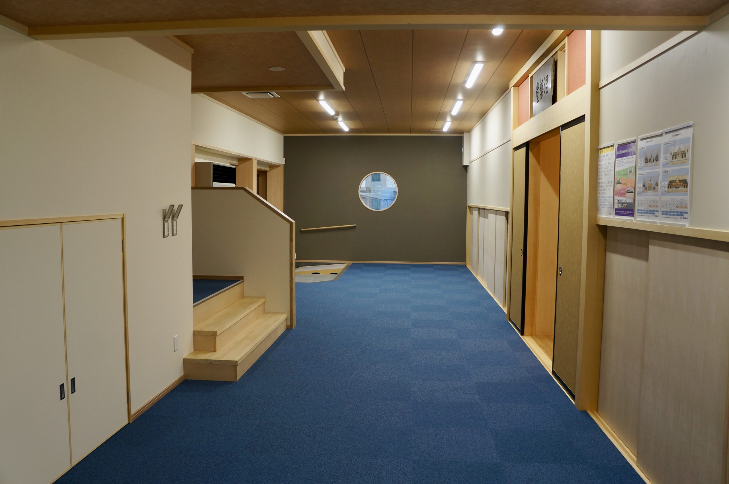 涅槃堂ロビー
